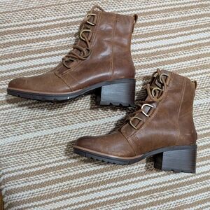 Sorel Cate Lace Up Boots. Size 9, Brown.